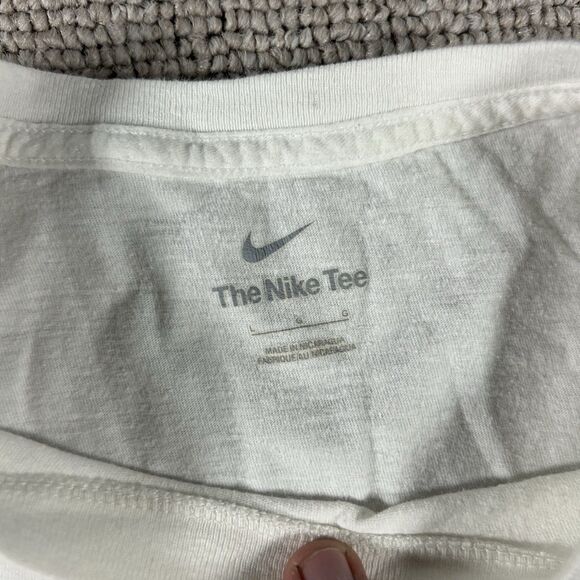 Nike Creighton University Graphic Shirt Men’s Large Spell Out Bluejays Y2K - Picture 4 of 10